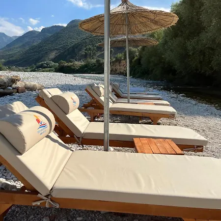 River Escape - Private Beach, Scenic View & Bbq * Tepelene