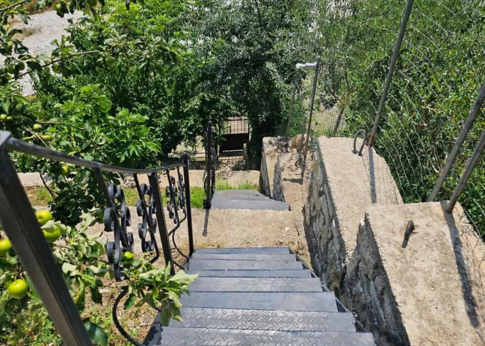 River Escape - Private Beach, Scenic View & Bbq Villa *