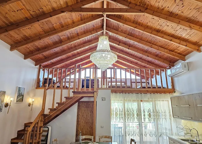 River Escape - Private Beach, Scenic View & Bbq Villa Tepelene