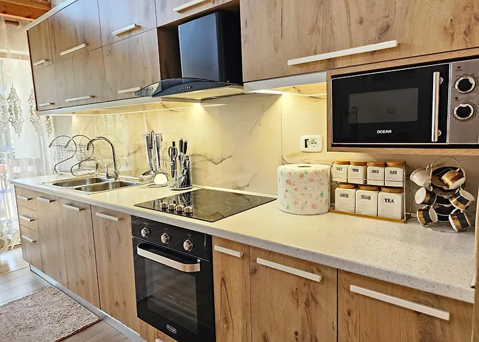 River Escape - Private Beach, Scenic View & Bbq *