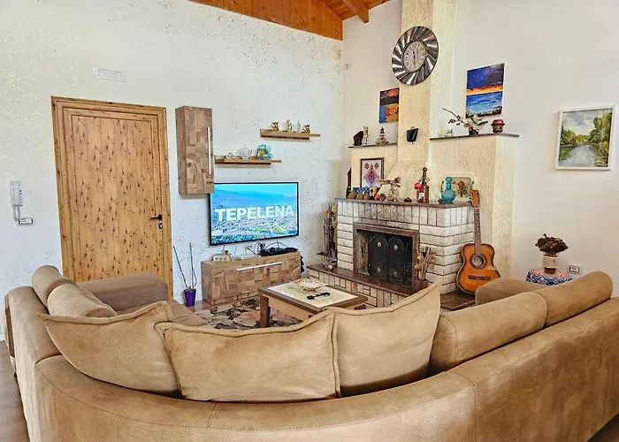 River Escape - Private Beach, Scenic View & Bbq Villa