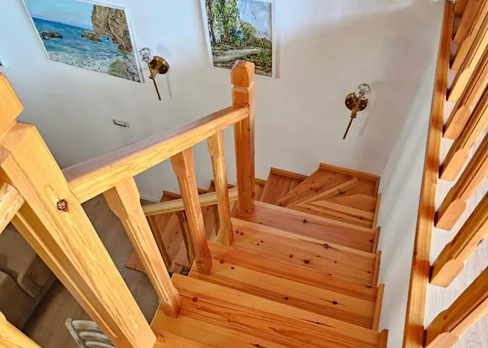 River Escape - Private Beach, Scenic View & Bbq Tepelene