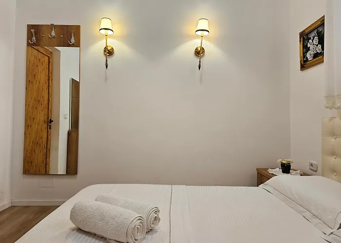 River Escape - Private Beach, Scenic View & Bbq * Tepelene