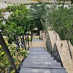 River Escape - Private Beach, Scenic View & Bbq Villa *