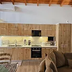 River Escape - Private Beach, Scenic View & Bbq