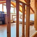 River Escape - Private Beach, Scenic View & Bbq Villa