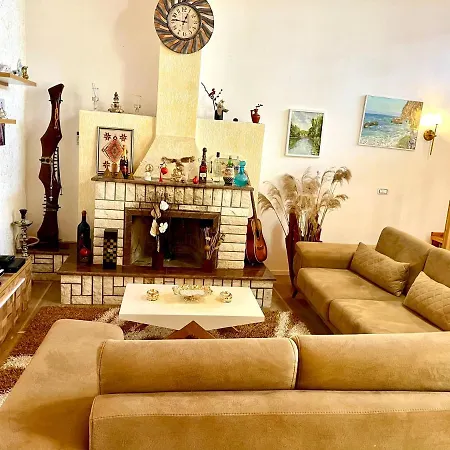River Escape - Private Beach, Scenic View & Bbq * Tepelene