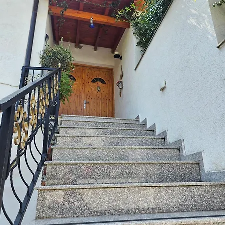 River Escape - Private Beach, Scenic View & Bbq *