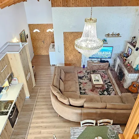 Villa River Escape - Private Beach, Scenic View & Bbq *