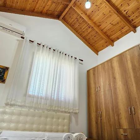 River Escape - Private Beach, Scenic View & Bbq