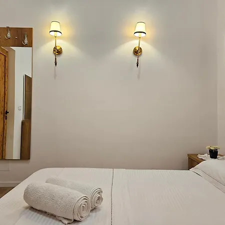 River Escape - Private Beach, Scenic View & Bbq * Tepelena