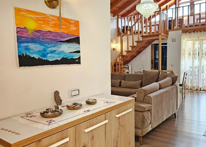 River Escape - Private Beach, Scenic View & Bbq Vila *